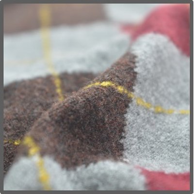 Intarsia — colour blocks knitted panel to panel